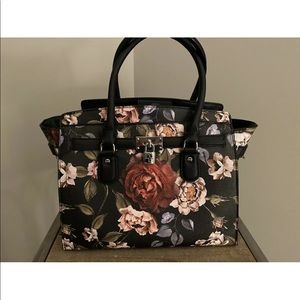 Dana Buchman Handbag. Beautiful and roomy floral